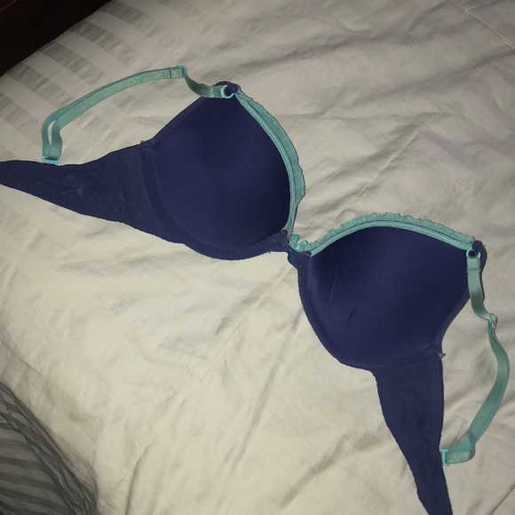 Victoria Secret Bra - Picture 5 of 6